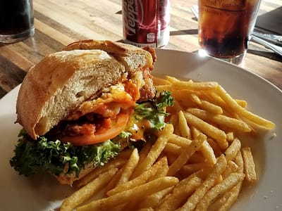 Wonderland Cafe & Lodge