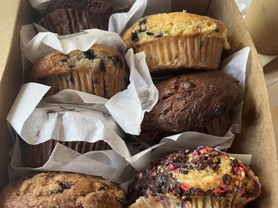 Woolfie's Coffee and Breakfast Bakery