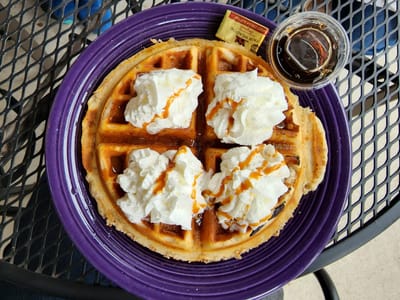 Yola's Cafe and Coffee Shop of Madison