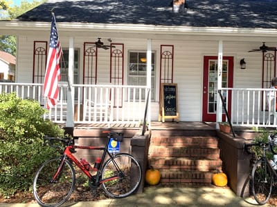 Yum-Yum Snack Shop & Cafe