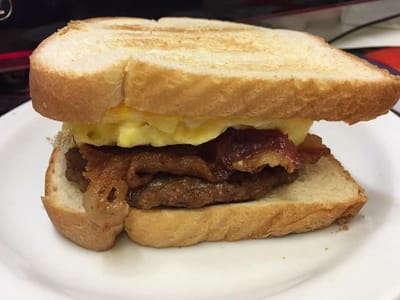 Yummi Café Express, LLC