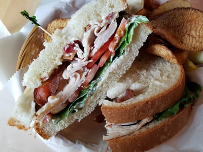 Zoey's Deli & Bakery