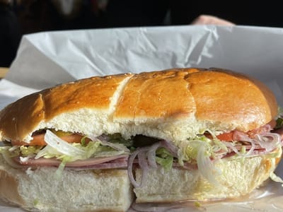 Zoey's Deli & Bakery